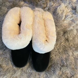Black Fur Boots with small defect